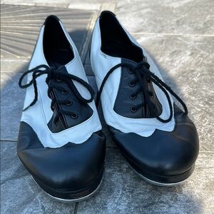 LEO Black and White Oxford Tap Shoes with Leather Toe Cap.